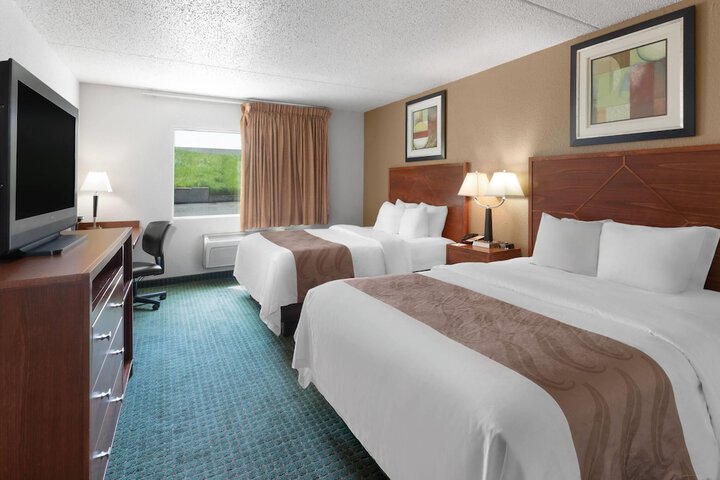 Baymont by Wyndham Jamestown Conference Center & Water Park