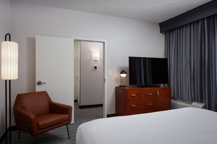 Room 18 of 40
