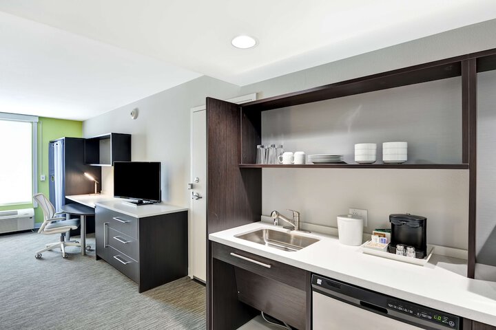 Room 25 of 41