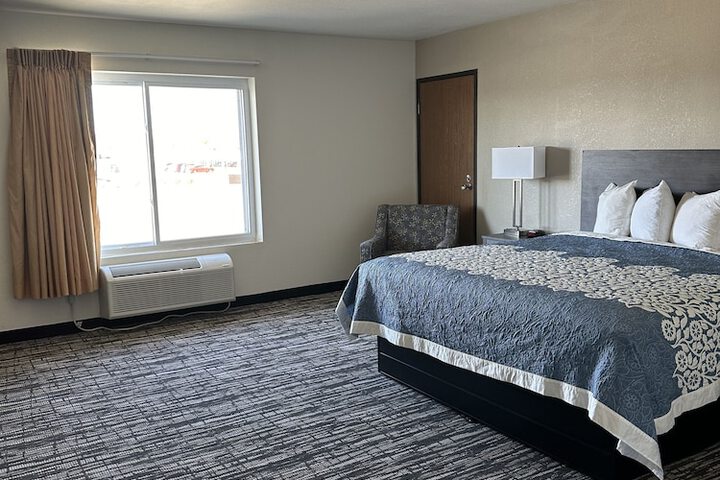 Room 9 of 23