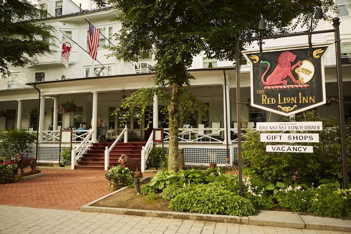 Hotel 2 of 126