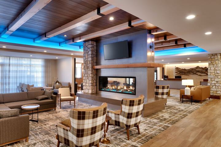 Hotel Interior 18 of 77