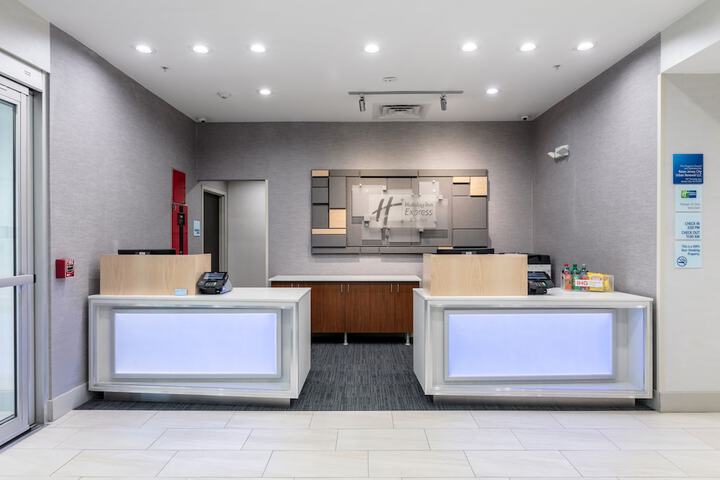 Hotel Interior 10 of 32