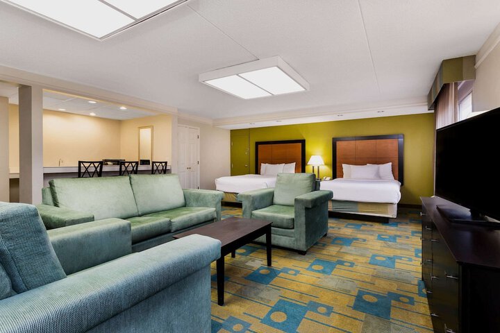 Room 26 of 60