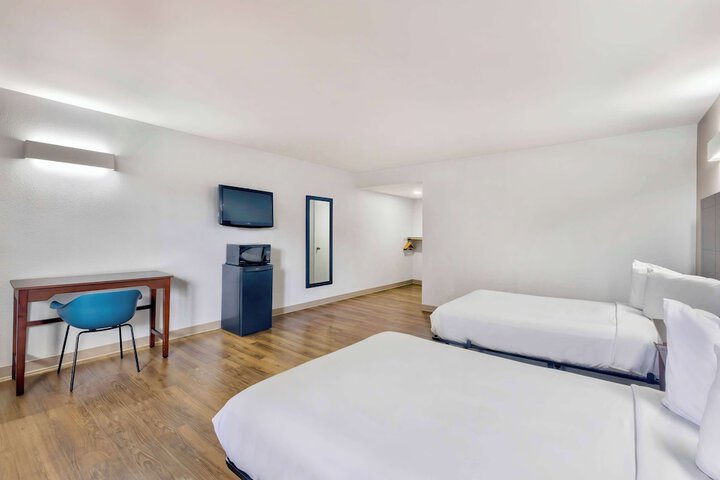 Motel 6 Falls Church VA - Arlington Boulevard