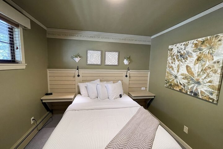 Room 136 of 218