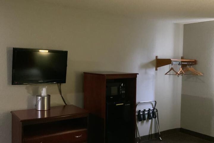 Room 7 of 10
