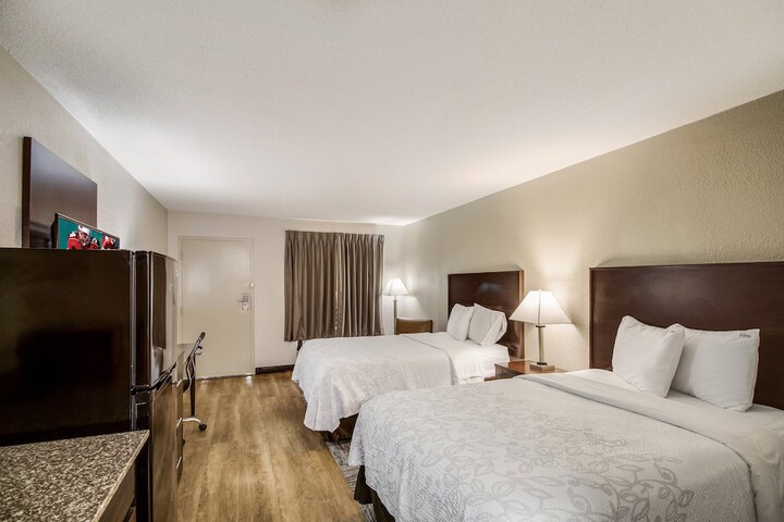 Red Roof Inn PLUS+ Dallas – Addison