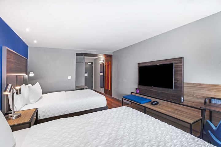 Room 17 of 25