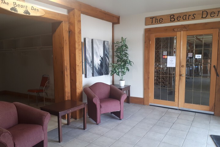 Hotel 5 of 75