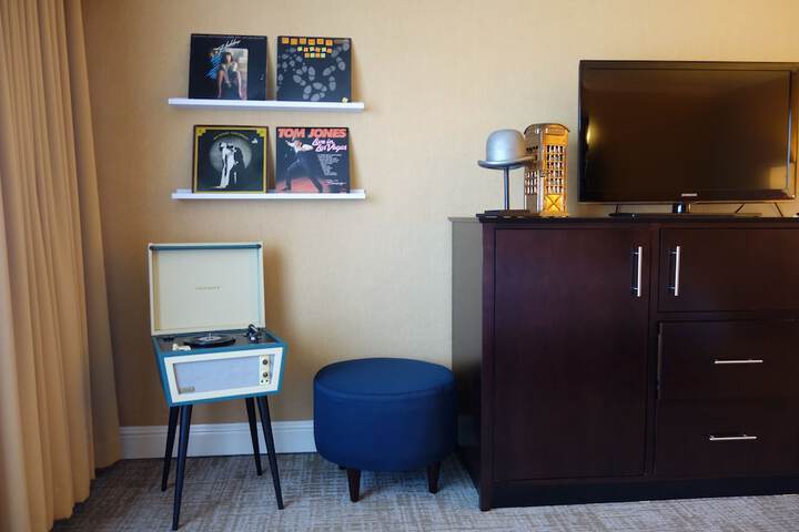 Room 29 of 54