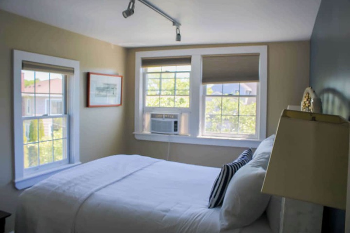 Room 70 of 77