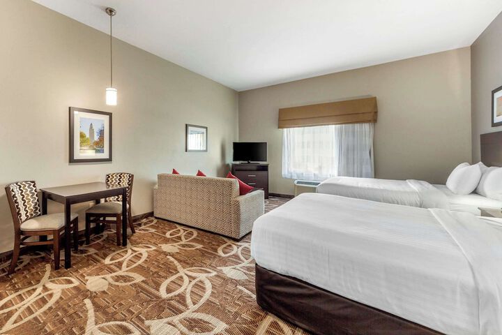 Room 40 of 48