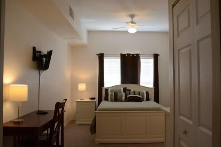 Room 25 of 37