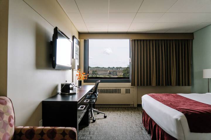 Room 36 of 41