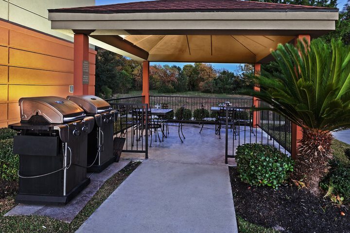 Candlewood Suites Pearland by IHG