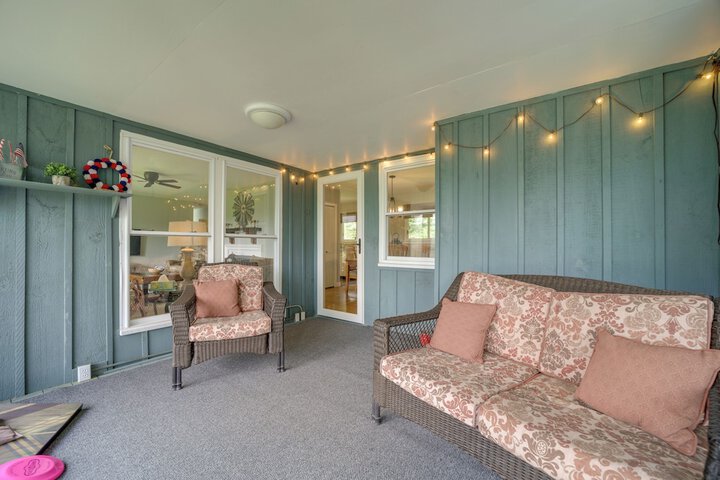 Centrally Located Brevard Home w / Deck & Fire Pit!