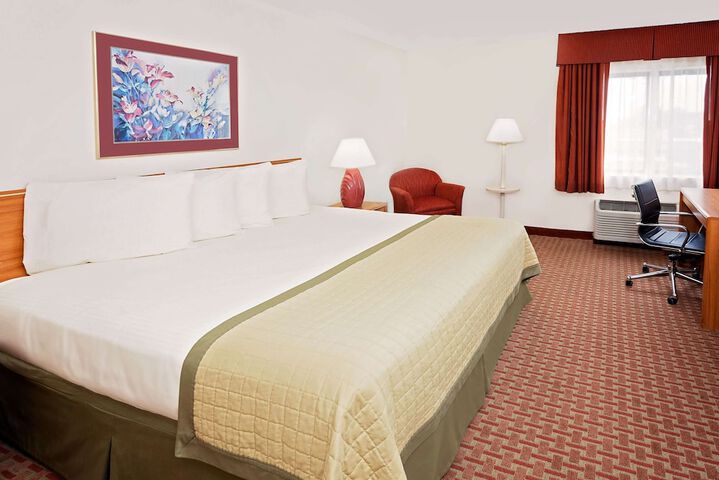 Room 6 of 19
