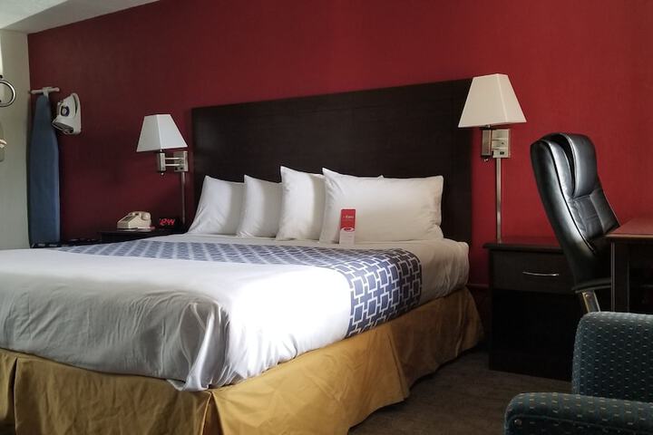 Room 40 of 49
