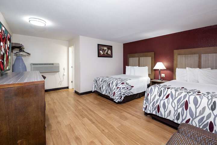 Room 15 of 37