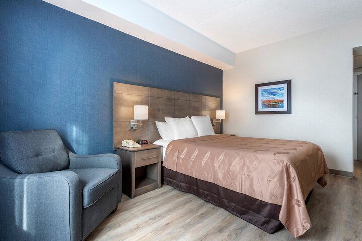 Room 21 of 33