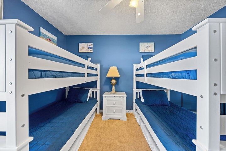 Room 32 of 63