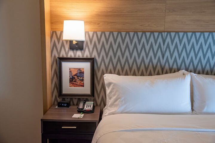 Room 37 of 78