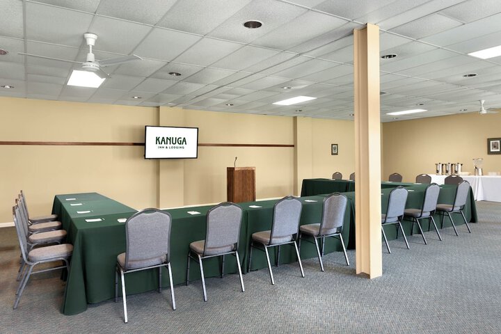 Kanuga Inn & Lodging