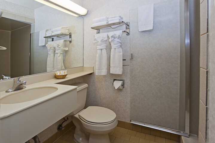 Room 16 of 28