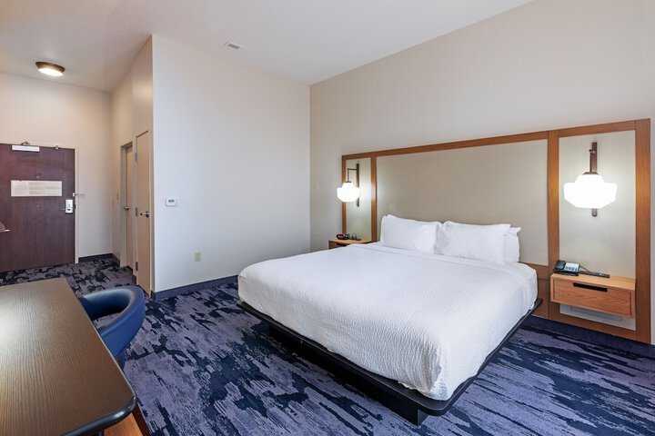 Room 15 of 27