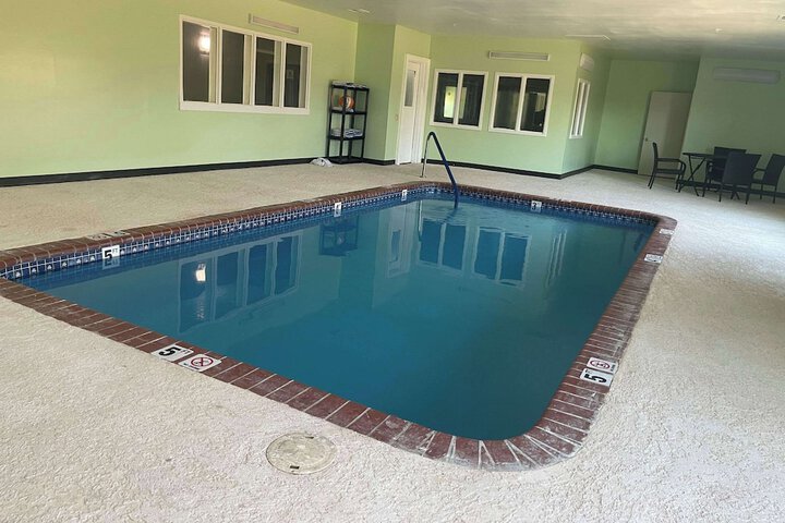 Pool 6 of 27