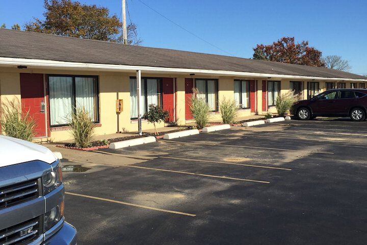 Town and Country Motel