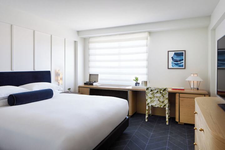 Kimpton Alton Fishermans Wharf by IHG