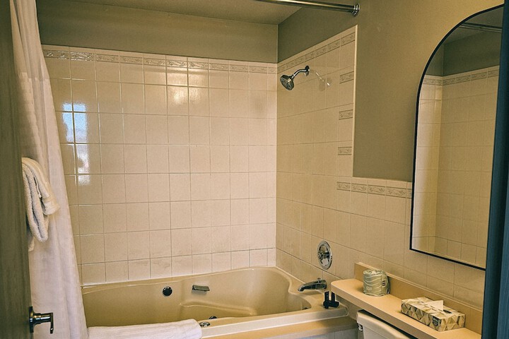 Room 20 of 53