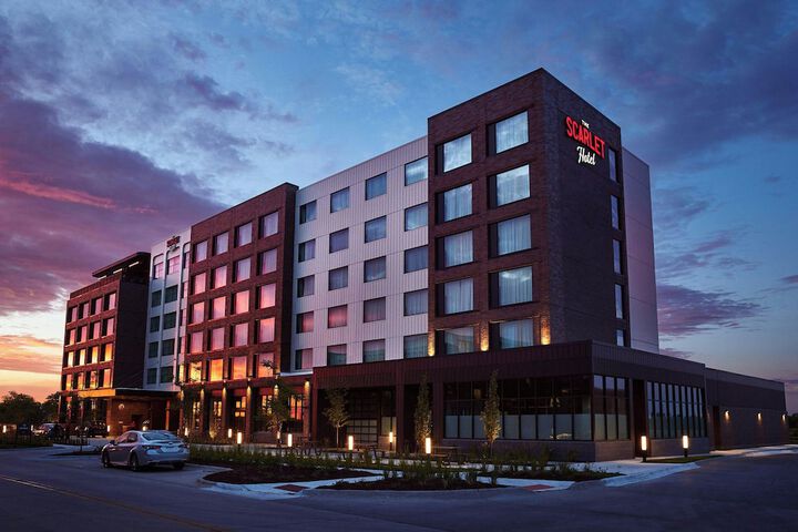 The Scarlet Lincoln, a Tribute Portfolio Hotel