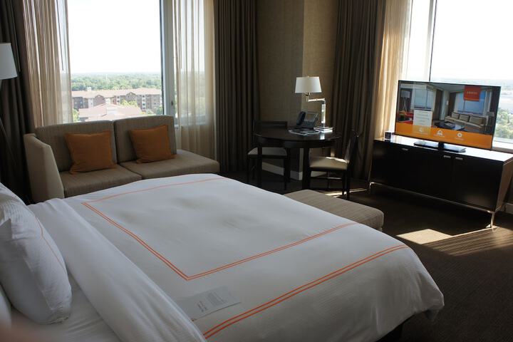Room 34 of 48