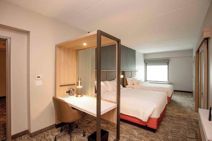 Room 32 of 63