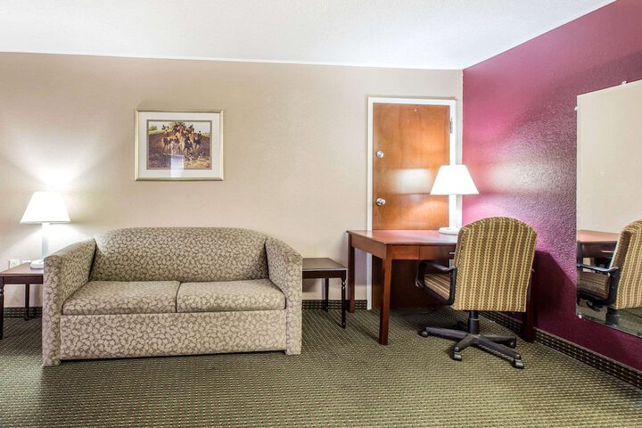 Room 13 of 25