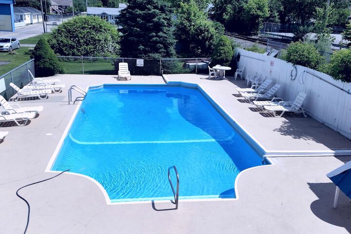 Pool 4 of 41