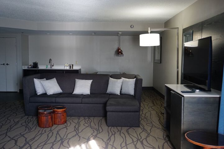 Room 72 of 109