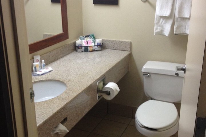Comfort Inn & Suites Waterloo - Cedar Falls