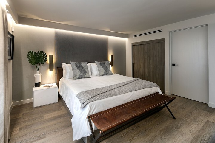 Room 40 of 85