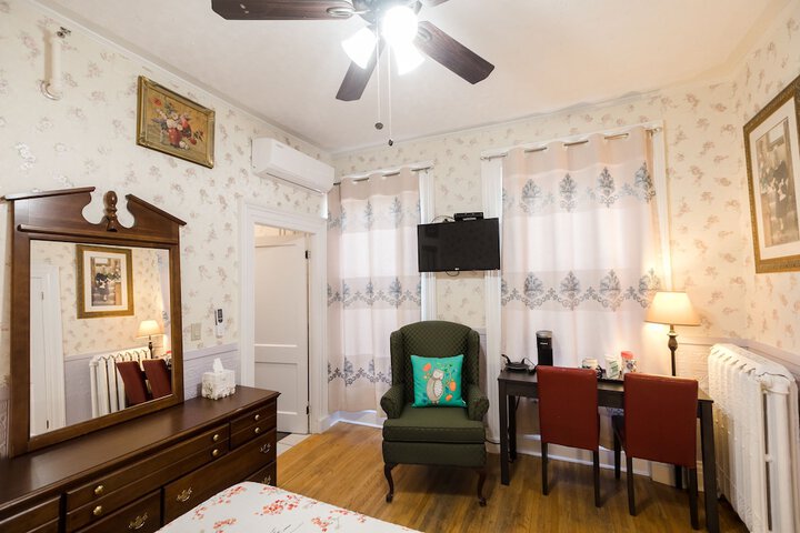 Room 60 of 71
