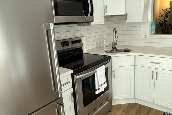 Elegant Hideaway with Free Parking