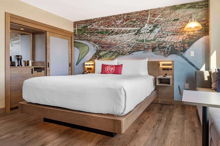 Room 9 of 49