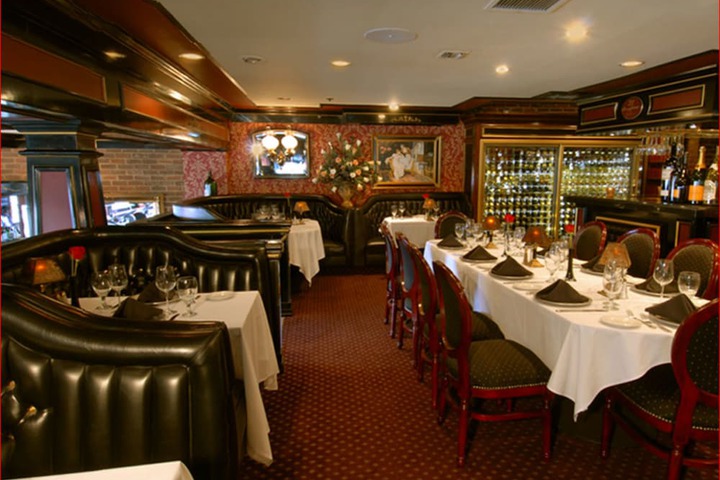 Dining 24 of 31