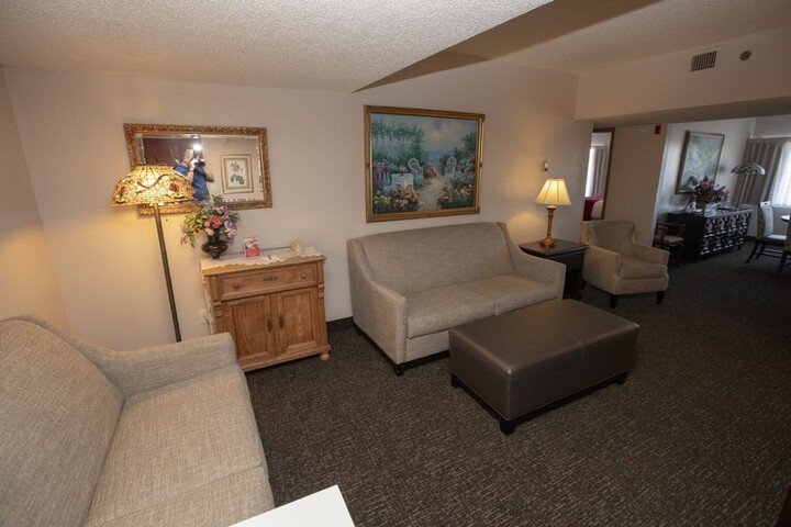 Room 40 of 85
