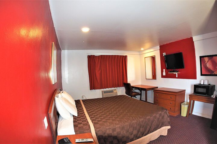 Room 20 of 37