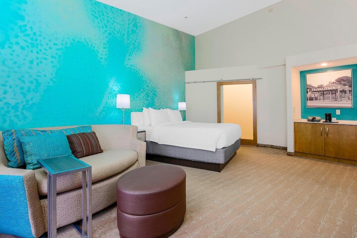 Courtyard by Marriott San Diego Del Mar / Solana Beach
