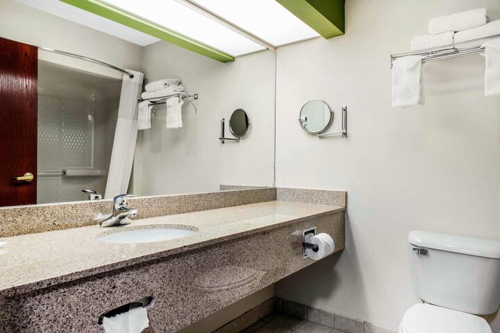 Quality Inn & Suites Anderson I-69